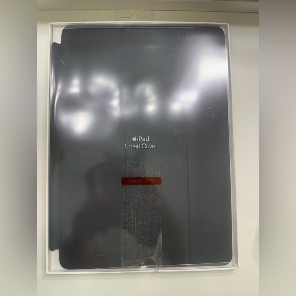Apple iPad Smart Cover – Charcoal Gray (Brand New)